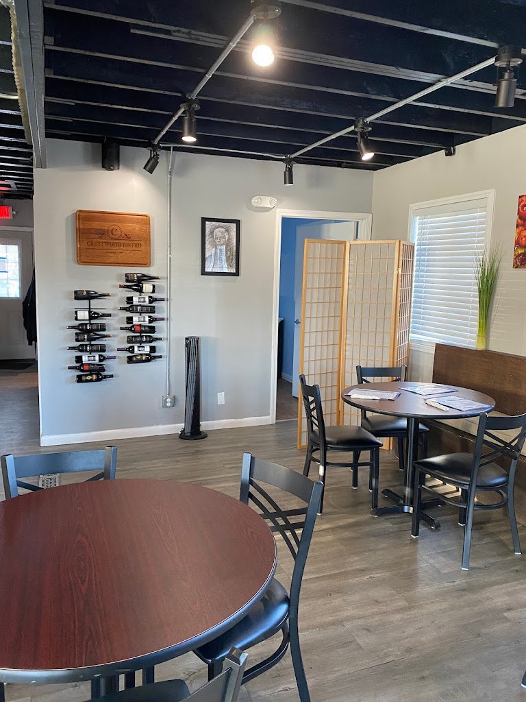 Crestwood Bistro 40014