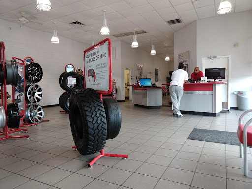 Tire Shop «Discount Tire Store - Ocala, FL», reviews and photos, 2701 SW College Rd #800, Ocala, FL 34474, USA