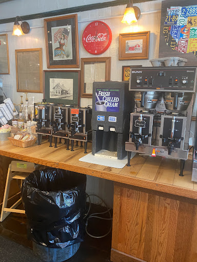 Grocery Store «Newtown General Store», reviews and photos, 43 Main St, Newtown, CT 06470, USA