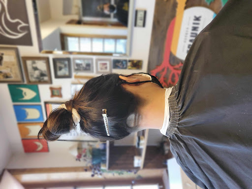 Barber Shop «Traunik Barbershop», reviews and photos, 4022 N Wilson Dr, Shorewood, WI 53211, USA