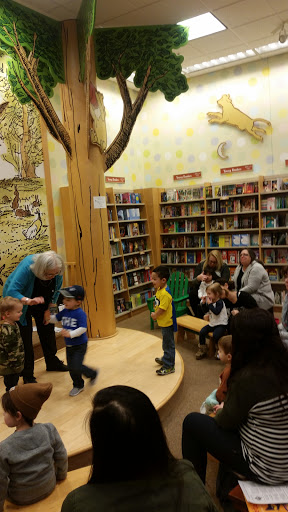 Book Store «Barnes & Noble», reviews and photos, 6510 N Illinois St, Fairview Heights, IL 62208, USA