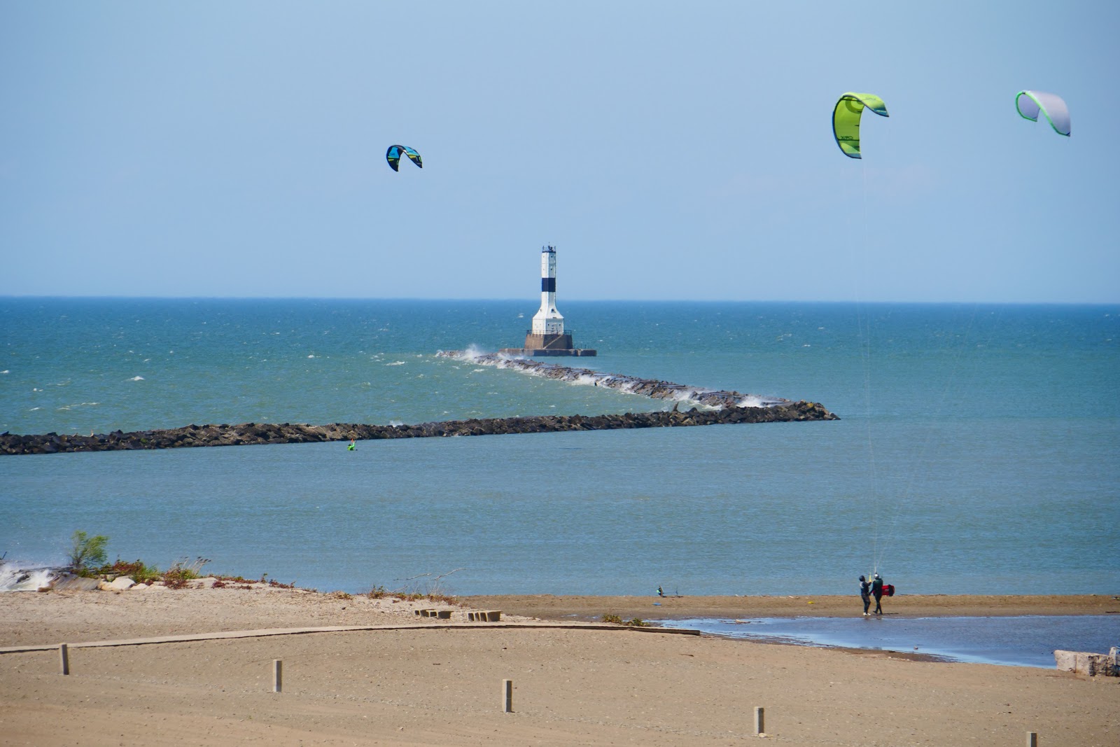 Conneaut Township Beach'in fotoğrafı - rahatlamayı sevenler arasında popüler bir yer