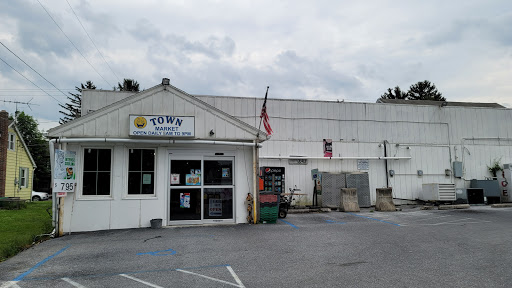 Grocery Store «Townmarket», reviews and photos, 117 E Main St, Newmanstown, PA 17073, USA