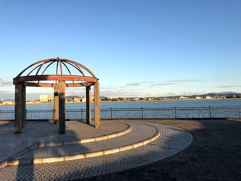 六番川水の公園体育館