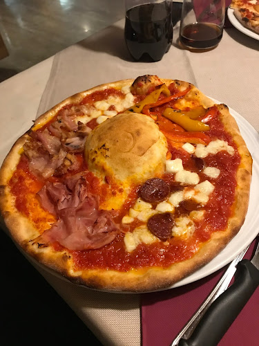 Taverna Astoria - Ristorante / Pizzeria La Villa