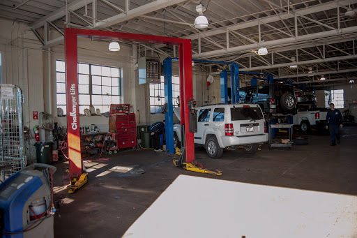 Car Dealer «Newport Chrysler Dodge Jeep Ram», reviews and photos, 310 W Main Rd, Middletown, RI 02842, USA