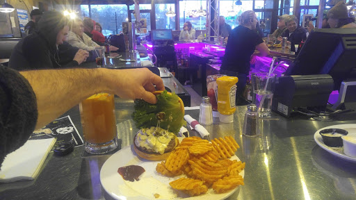 Movie Theater «Cinema Grill & Outtakes Bar», reviews and photos, 2749 Winnetka Ave N, New Hope, MN 55427, USA