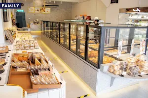 Family Bakery Batu Gajah image