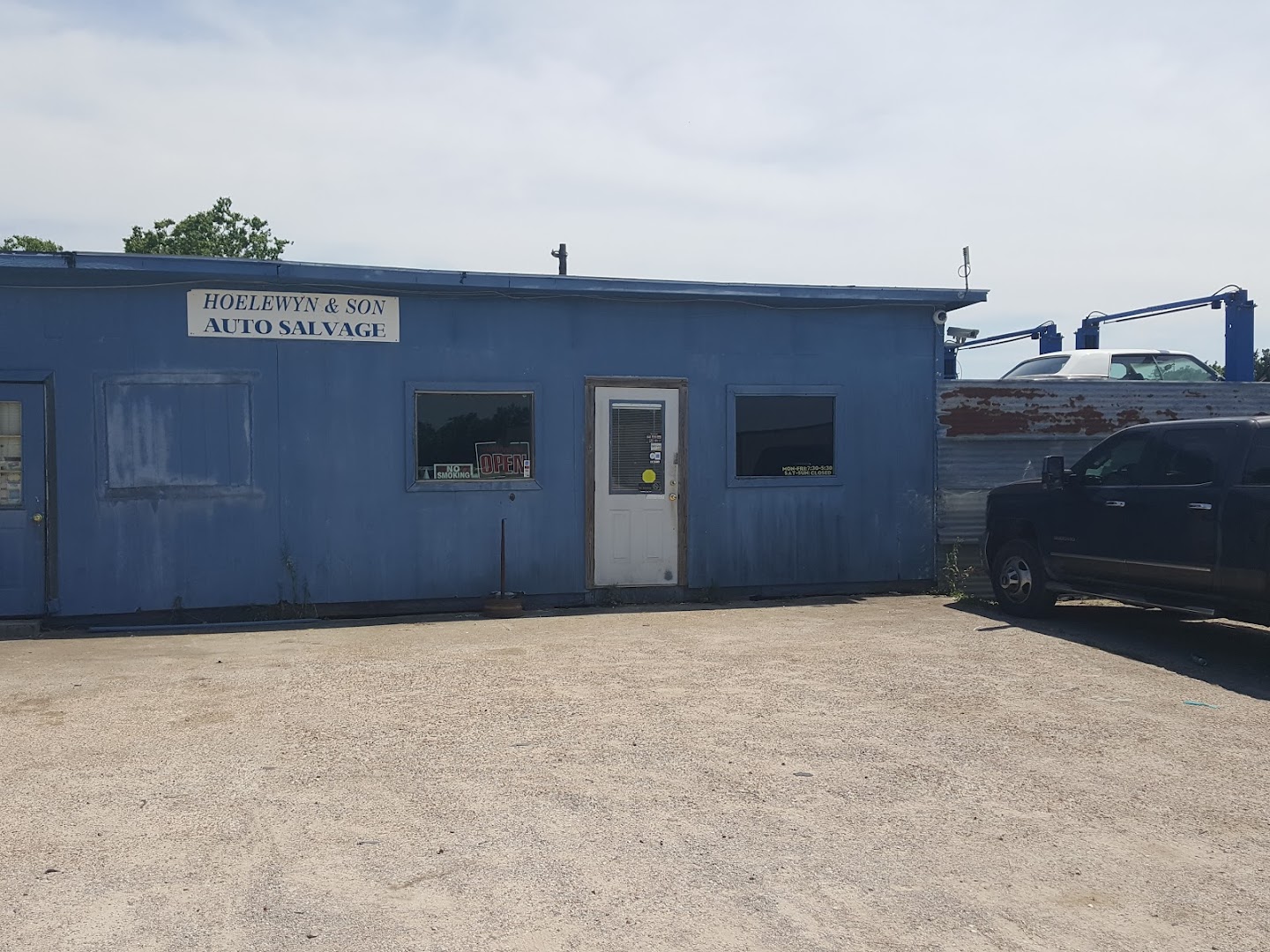 Auto parts store In Angleton TX 