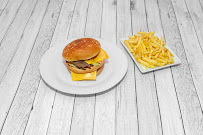 Hamburger du Restaurant D'ici et D'ailleurs à Saint-Cyr-l'École - n°2