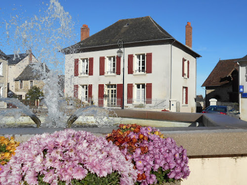 Location saisonnière Gite de vacances Pompadour à Arnac-Pompadour