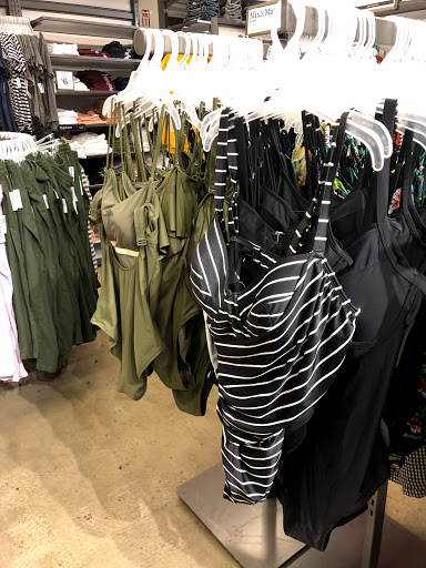 Clothing Store «Old Navy», reviews and photos, 2100 S University Dr, Davie, FL 33324, USA