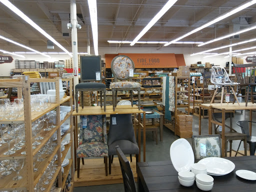 Garden furniture shop Oceanside