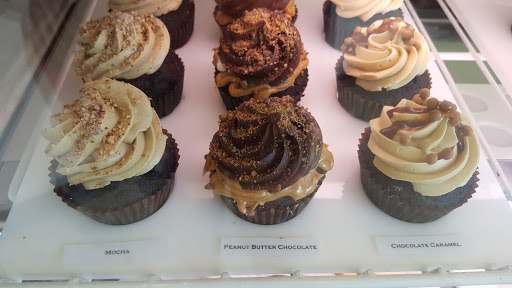 Cake Shop «Lark Cake Shop Pasadena», reviews and photos, 1355 N Hill Ave, Pasadena, CA 91104, USA