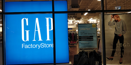 Clothing Store «Gap Outlet», reviews and photos, 2525 Grand Ave, Ames, IA 50010, USA