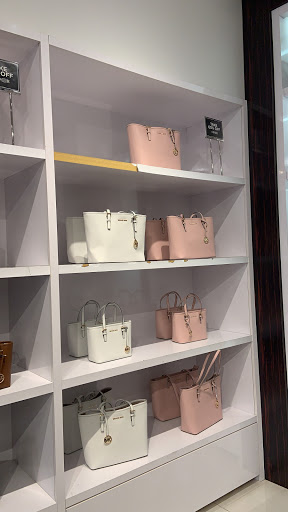 Fashion Accessories Store «Michael Kors», reviews and photos, 1650 Premium Outlet Blvd #1800, Aurora, IL 60502, USA