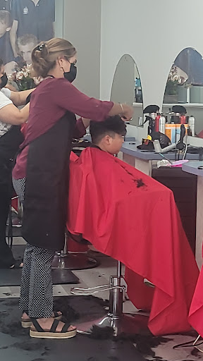 Beauty Salon «Diseños Hair Salon», reviews and photos, 2241 N Lewis Ave, Waukegan, IL 60087, USA