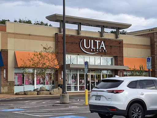 Hair Salon «Ulta Beauty», reviews and photos, 16640 Royalton Rd, Strongsville, OH 44136, USA