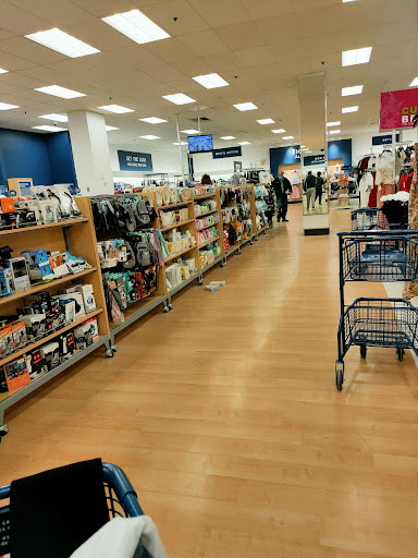 Department Store «Marshalls», reviews and photos, 455 Arsenal St, Watertown, MA • 02474, USA