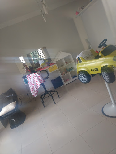 R. Adolpho Contessotto, 72 - Jardim Leblon, Maringá - PR, 87053-285, Brasil