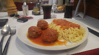 Spaghetti du Restaurant italien Pizzeria Napoli Chez Nicolo & Franco Morreale à Lyon - n°6
