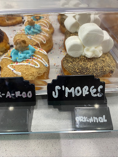 Donut Shop «YoNutz Donuts & Soft Serve Ice Cream & Frozen Yogurt», reviews and photos, 121 NW 136th Ave, Sunrise, FL 33325, USA