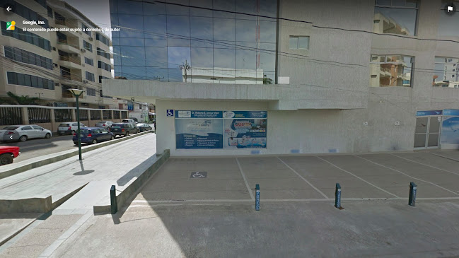 Avenida Flavio Reyes entre Calles 28 y 29 Edificio Platinum Office Center, Planta Baja, Manta 130802, Ecuador