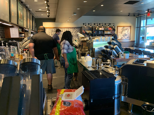 Coffee Shop «Starbucks», reviews and photos, 2034 N Highland Ave, Jackson, TN 38305, USA