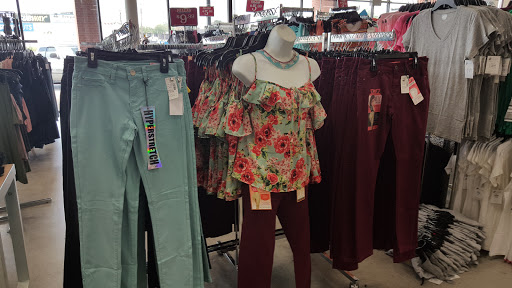 Discount Store «Factory 2-U (Fallas Discount Stores)», reviews and photos, 3600 Gus Thomasson Rd #175, Mesquite, TX 75150, USA