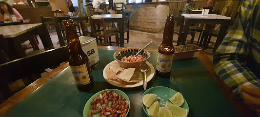 Restaurant Bar Jardín - C. 5 de Mayo 21, 3ra., 70000 Juchitán de Zaragoza, Oax., Mexico