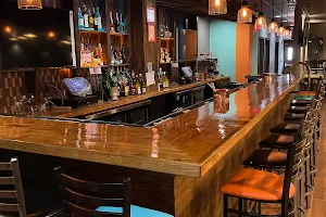 Woodzzy Bar & Restaurant image