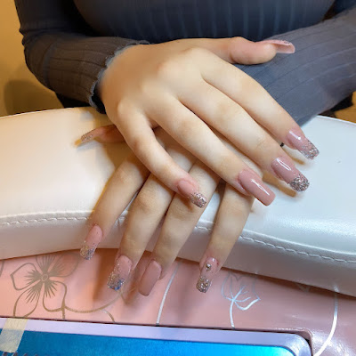 ongles news à Caen ( manucure pas cher) à Caen