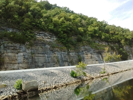 Canoe & Kayak Store «Caney Fork Outdoors - River Store», reviews and photos, 1193 Wolf Creek Rd, Silver Point, TN 38582, USA