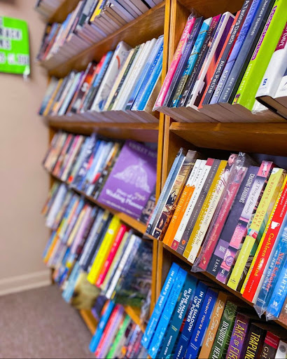 Used Book Store «Bookworm Used Books», reviews and photos, 7414 Commerce St, Riverview, FL 33578, USA