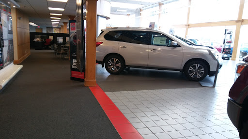 Car Dealer «Collins Nissan», reviews and photos, 4142 Bardstown Rd, Louisville, KY 40218, USA