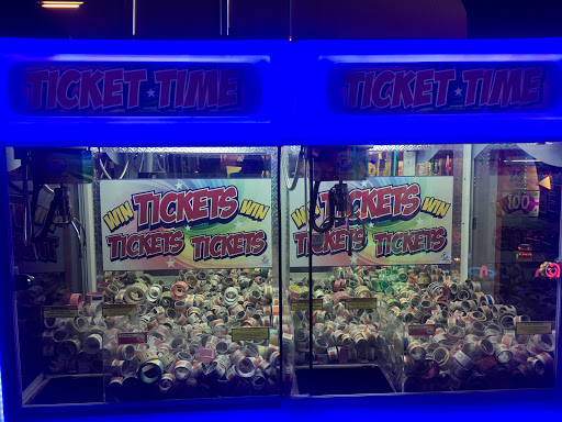 Restaurant «Lanes Trains And Automobiles», reviews and photos, 450 Butler Dr, Murfreesboro, TN 37127, USA