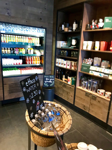 Coffee Shop «Starbucks», reviews and photos, 120 E Robertson Blvd, Chowchilla, CA 93610, USA