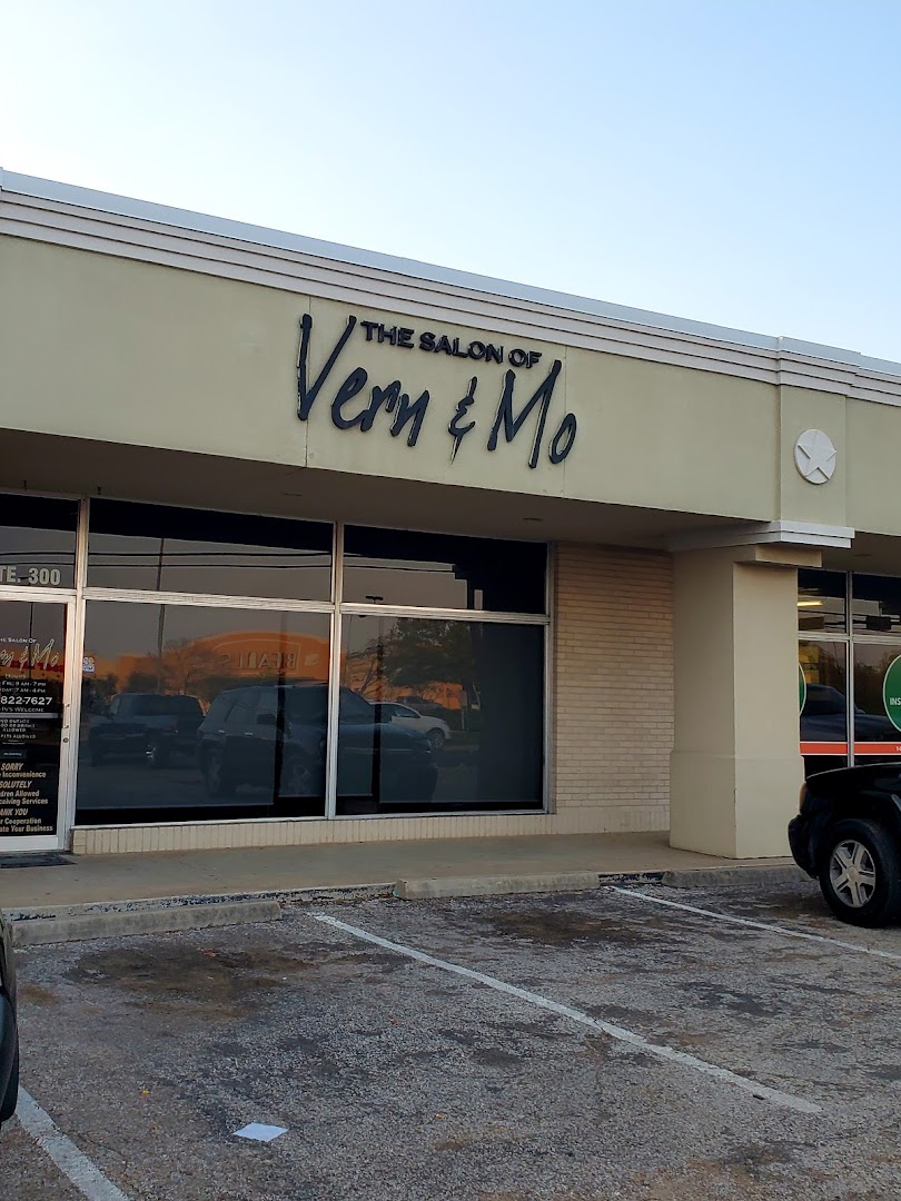 Salon of Vern & Mo