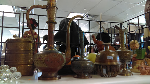 Thrift Store «Angel View Resale Store - Bermuda Dunes», reviews and photos, 77898 Country Club Dr # 91, Palm Desert, CA 92211, USA