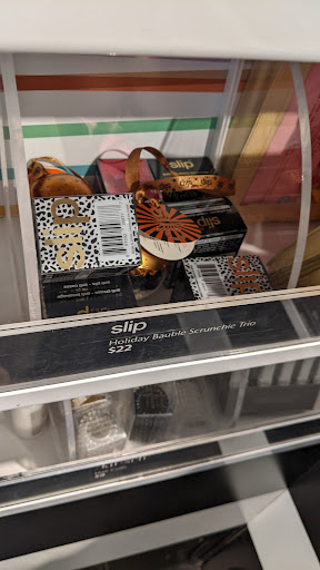 Cosmetics Store «SEPHORA», reviews and photos, 1000 North Point Cir, Alpharetta, GA 30022, USA