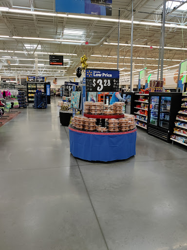 Discount Store «Walmart», reviews and photos, 6501 Veterans Memorial Pkwy, Crestwood, KY 40014, USA