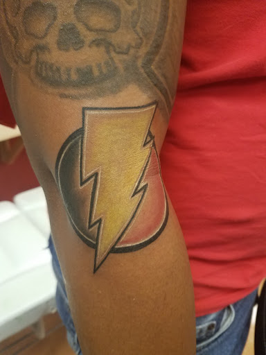 Tattoo Shop «Head 2 Toe Tattoos», reviews and photos, 3008 W Lawrence Ave, Chicago, IL 60625, USA