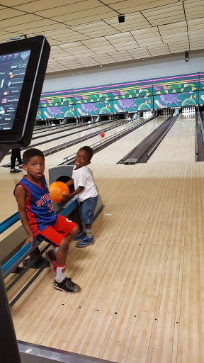 Bowling Alley «Shore Lanes», reviews and photos, 31100 Harper Ave, St Clair Shores, MI 48082, USA