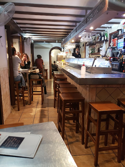 Bar Dia - Carrer dels Apuntadors, 18, 07012 Palma, Illes Balears, Spain