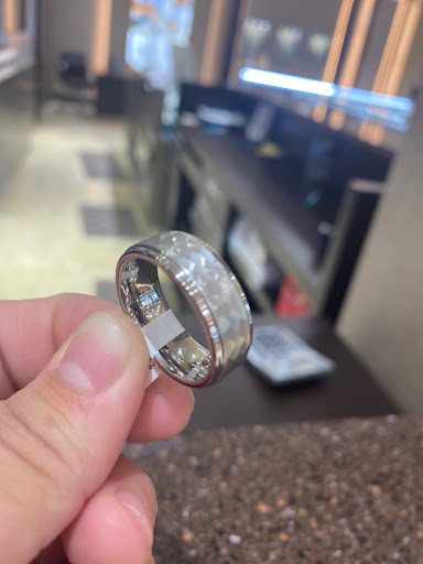 Jeweler «Benchmark Jewelers - The Parks at Arlington», reviews and photos, 3811 S Cooper St #1112, Arlington, TX 76015, USA