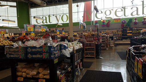 Grocery Store «H-E-B Grocery», reviews and photos, 3111 Woodridge Cove Dr Suite 500, Houston, TX 77087, USA