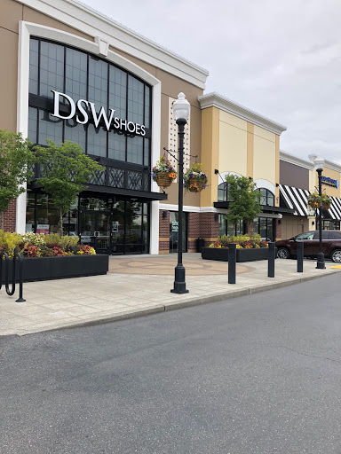 Shoe Store «DSW Designer Shoe Warehouse», reviews and photos, 17100 Southcenter Pkwy, Tukwila, WA 98188, USA