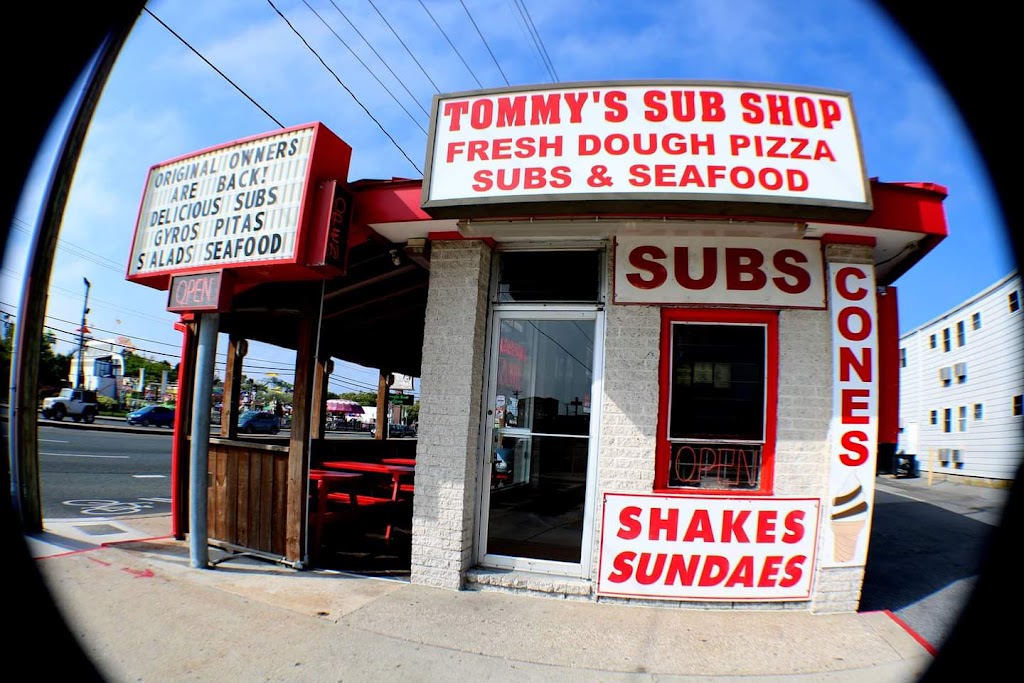 Tommy's Sub Shop 21842