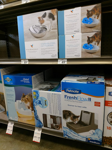 Pet Supply Store «Unleashed by Petco», reviews and photos, 8412 Georgia Ave, Silver Spring, MD 20910, USA