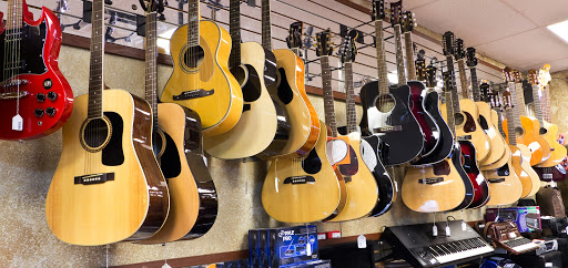 Pawn Shop «Pine Ridge Pawn & Jewelry», reviews and photos, 2033 Pine Ridge Rd #4, Naples, FL 34109, USA